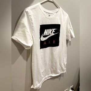 Small Nike shirt white